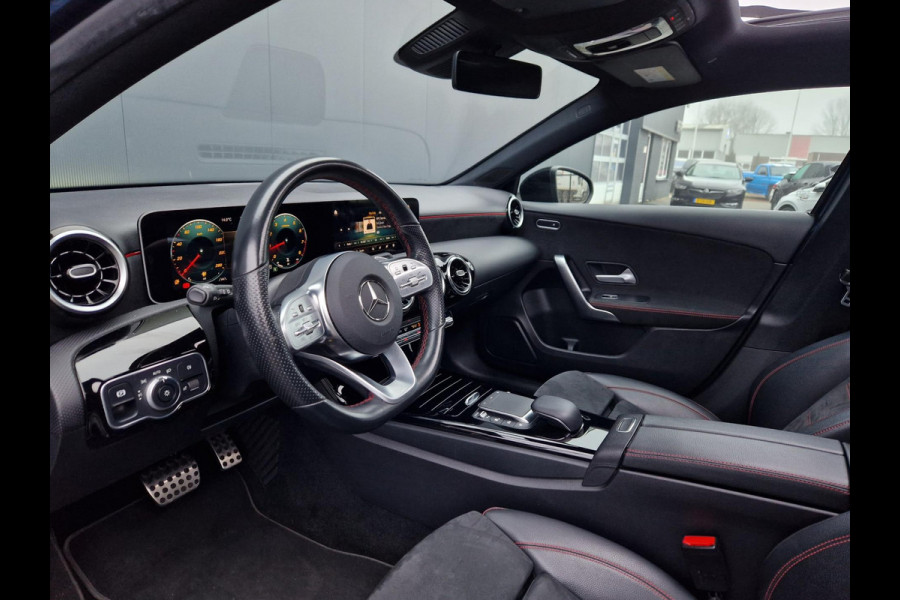 Mercedes-Benz A-Klasse 180 AMG /Pano /Led / /Stoelverw. /Garantie