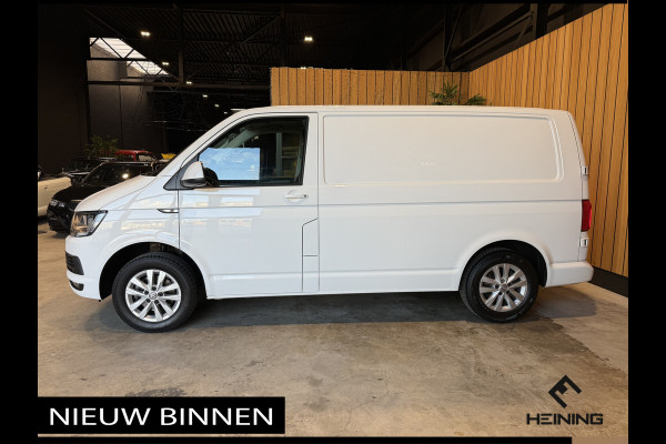 Volkswagen Transporter 2.0 TDI L1H2 Highline 150 PK Automaat. Navi. Trekhaak