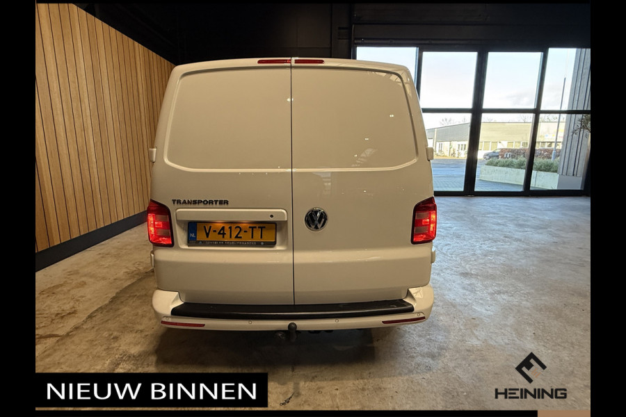 Volkswagen Transporter 2.0 TDI L1H2 Highline 150 PK Automaat. Navi. Trekhaak