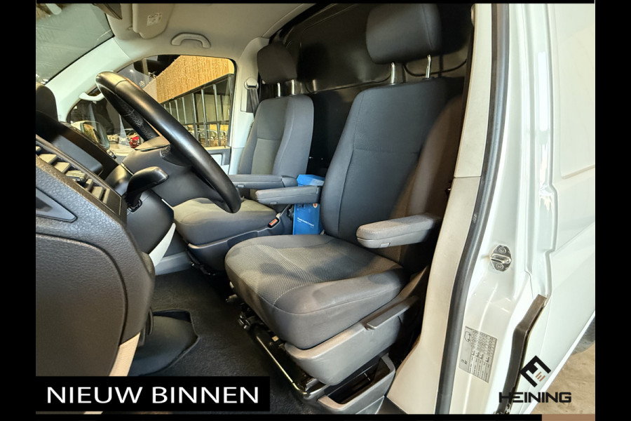 Volkswagen Transporter 2.0 TDI L1H2 Highline 150 PK Automaat. Navi. Trekhaak