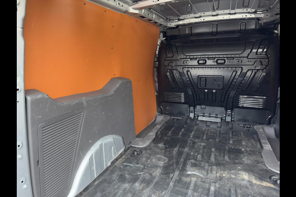 Ford Transit Connect 1.5 EcoBlue L2 / Trekhaak / 100 PK / Navigatie + Camera / Cruise Control / Ford dealer onderhouden / 1e Eigen