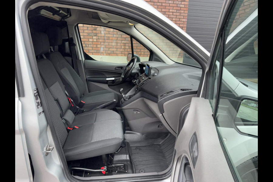 Ford Transit Connect 1.5 EcoBlue L2 / Trekhaak / 100 PK / Navigatie + Camera / Cruise Control / Ford dealer onderhouden / 1e Eigen