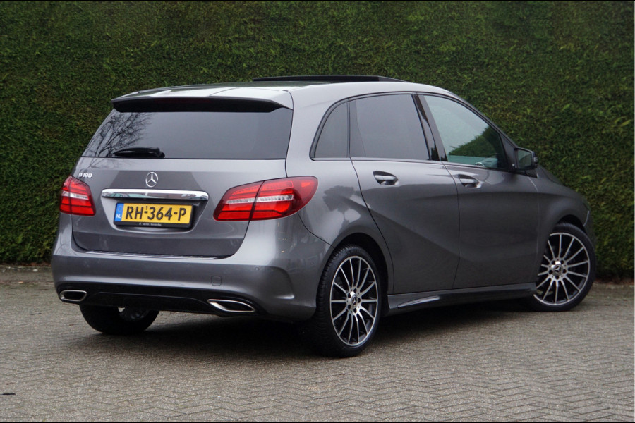 Mercedes-Benz B-Klasse B 180 AMG line Night | Panorama Carplay Sfeerverlichting