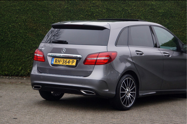 Mercedes-Benz B-Klasse B 180 AMG line Night | Panorama Carplay Sfeerverlichting