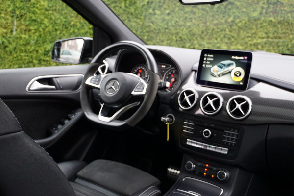 Mercedes-Benz B-Klasse B 180 AMG line Night | Panorama Carplay Sfeerverlichting