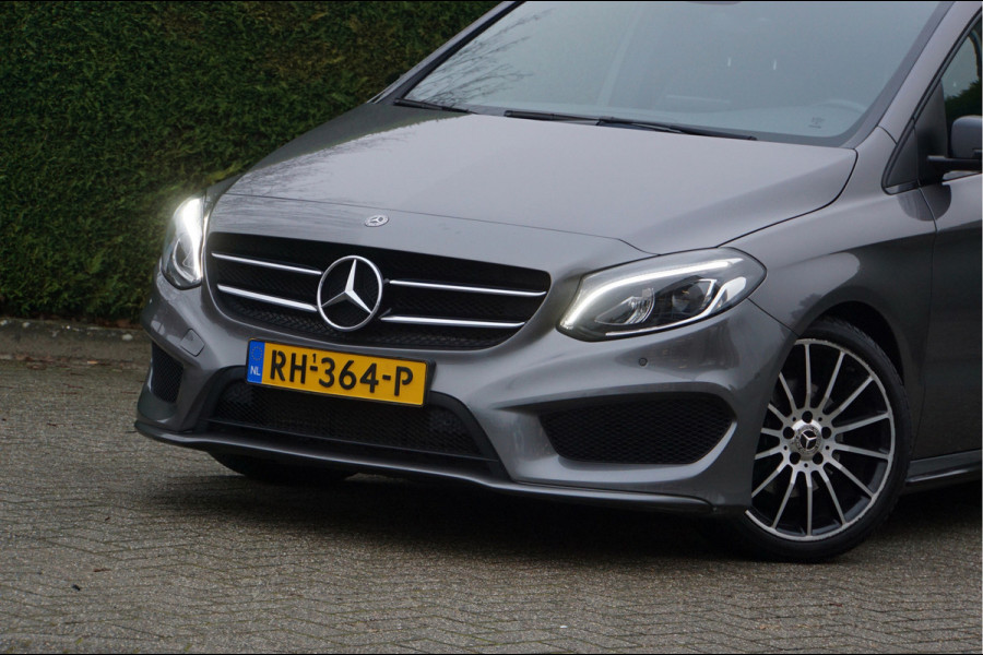 Mercedes-Benz B-Klasse B 180 AMG line Night | Panorama Carplay Sfeerverlichting