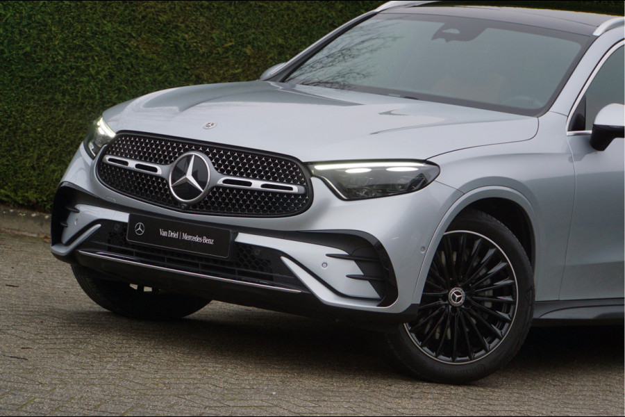 Mercedes-Benz GLC GLC 300 e 4M AMG Line | Bruin int | Achterasbesturing Luchtvering Panorama