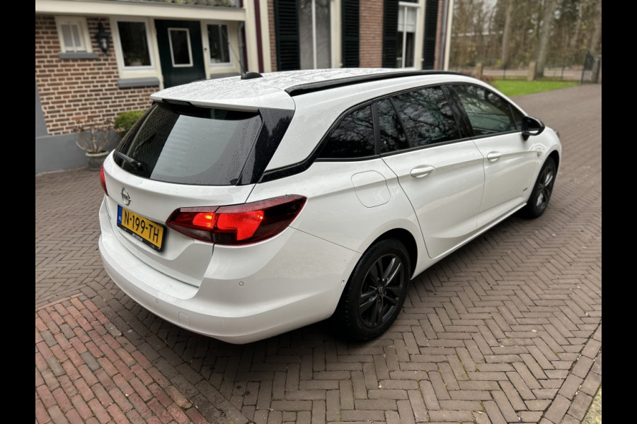 Opel Astra Sports Tourer 1.2 110pk Design & Tech Navi, Camera, LMV, 1e Eigenaar!