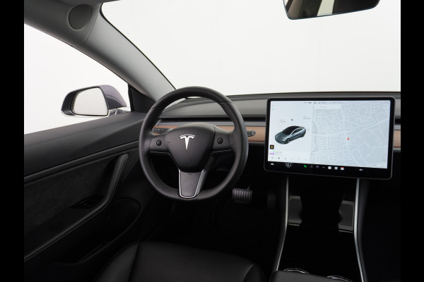 Tesla Model 3 Long Range 75kWh 463PK FSD-Full Self Driving Computer-3 Premium Audio 4wd  18" Lmv AutoPilot Panoramadak Camera's Leder Adaptive Stoel en achterbank verwarming Keyless Electr.Stoelen+Memory+Easy-Entry WiFi Origineel Nederlandse auto Grootste accu, Tot 16,5kwh thuis laden.