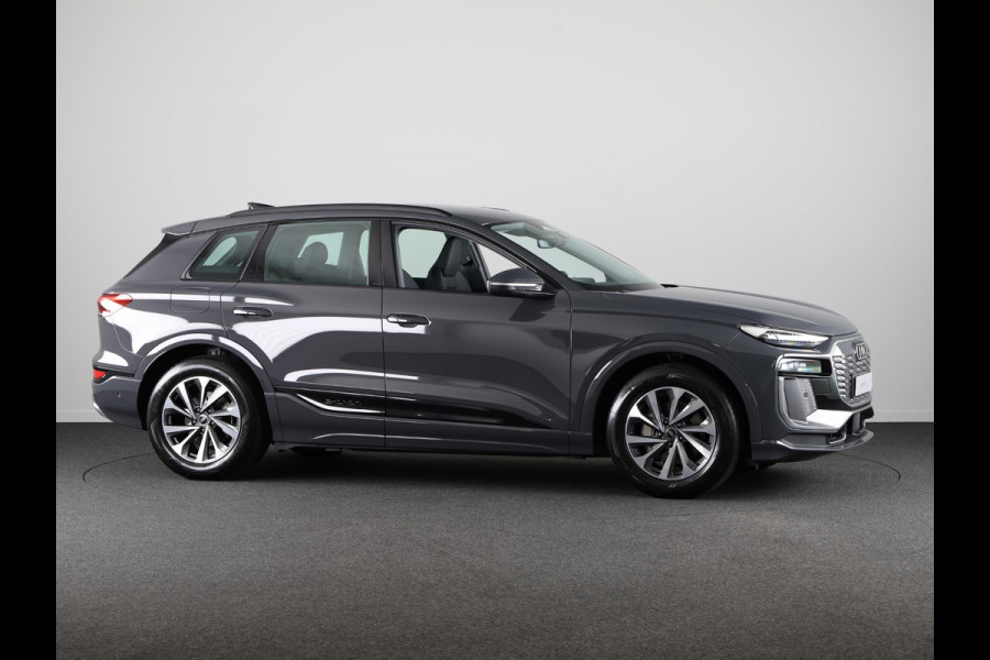 Audi Q6 Advanced edition e-tron perf 225kW/306pk 100Kwh Ha Tech Plus pakket, sportstoelen met leder, omgevingscamera's, adaptive cruisecontrol, verwarmbare voor en achterstoelen