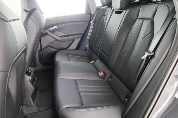 Audi Q6 Advanced edition e-tron perf 225kW/306pk 100Kwh Ha Tech Plus pakket, sportstoelen met leder, omgevingscamera's, adaptive cruisecontrol, verwarmbare voor en achterstoelen