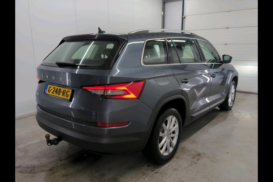 Škoda Kodiaq 1.5 TSI Business Edition NL AUTO | TREKHAAK | PANO | STOELVERW | CAMERA |