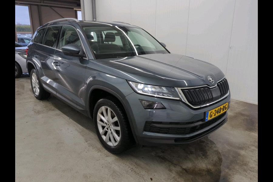 Škoda Kodiaq 1.5 TSI Business Edition NL AUTO | TREKHAAK | PANO | STOELVERW | CAMERA |