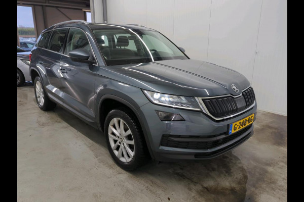 Škoda Kodiaq 1.5 TSI Business Edition NL AUTO | TREKHAAK | PANO | STOELVERW | CAMERA |