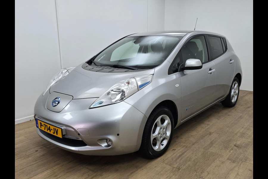 Nissan Leaf Occasion Acenta 30 kWh met parkeercamera | Tweedehands Nissan Leaf elektrisch in grijs | Weinig km's