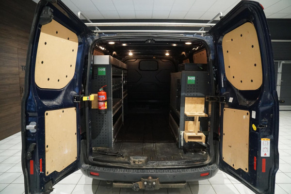 Ford Transit Custom 290 2.0 TDCI L2H1 Trend + CAMERA / TREKHAAK / NAVIGATIE