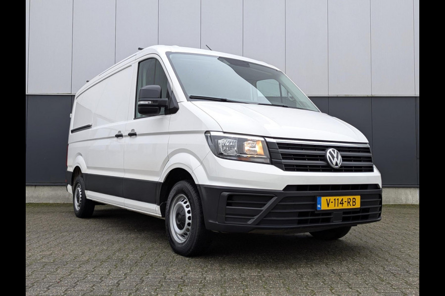 Volkswagen Crafter 30 2.0 TDI 102PK L2H1 TREKHAAK CRUISE AIRCO 3 PERSONEN