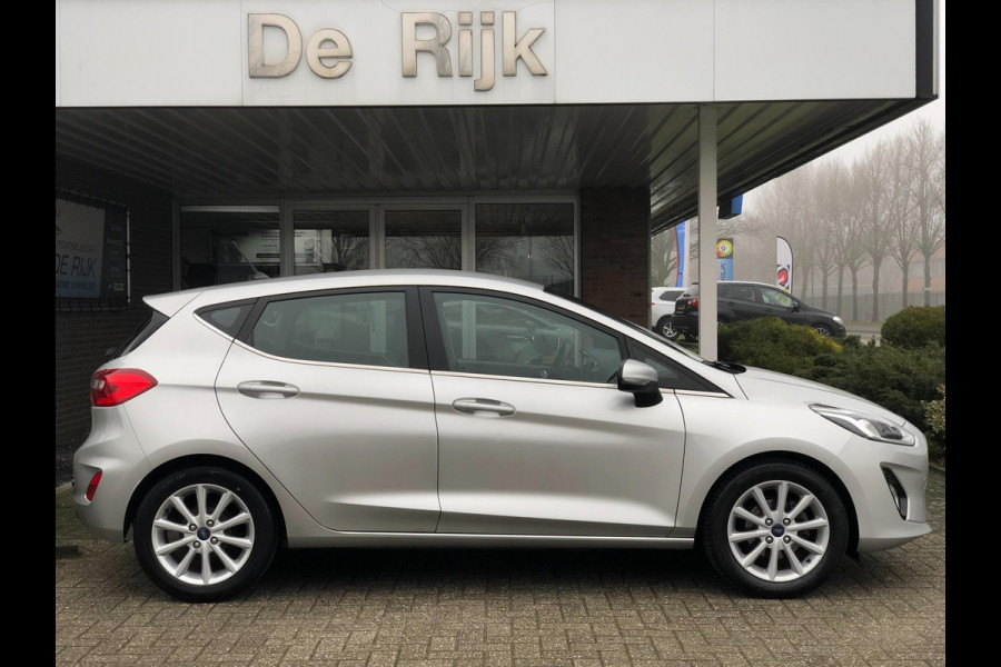 Ford Fiesta 1.1 Trend | Airco, Carplay/Android, PDC, Verw. Voorr., DAB, Lane Assist, Trekhaak |