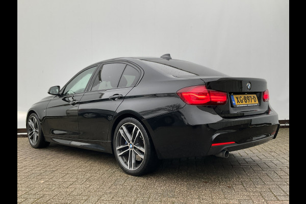 BMW 3 Serie 318i M Sport HeadUp Sportzetels+leer/Verw 19inch Orig-NL Edition