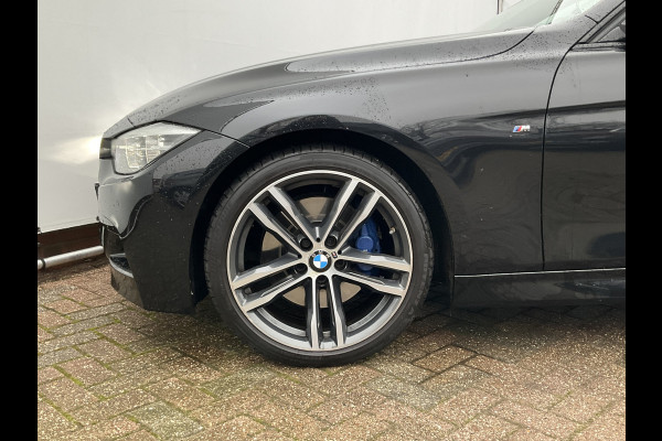 BMW 3 Serie 318i M Sport HeadUp Sportzetels+leer/Verw 19inch Orig-NL Edition