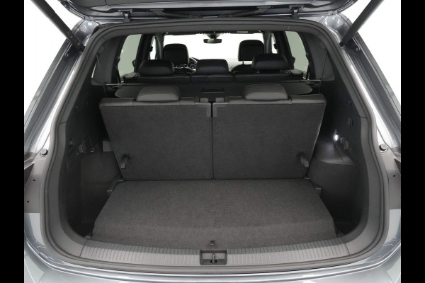 Volkswagen Tiguan Allspace 1.5 TSI 150pk DSG R Line 7persoons zitter Navigatie Trekhaak Virtual Cockpit Acc