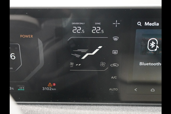 Kia EV3 GT-Line 81.4 kWh - Rijdende Demo - Draadloze Apple CarPlay / Android Auto - Stoel en stuurwiel verwarming - Panoramadak - Harman Kardon Audio - Dodehoek assistent - Fabrieksgarantie tot 11-2031