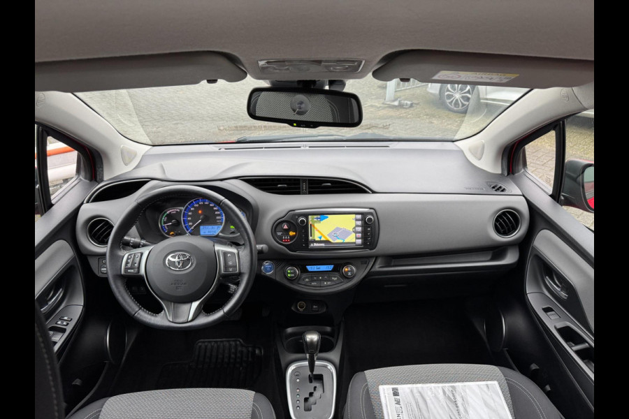 Toyota Yaris 1.5 Hybrid Trend CAMERA / PDC / NAVIGATIE / CRUISE CONTROL / LMV / 4-SEIZOENENBANDEN / 86XXX KM