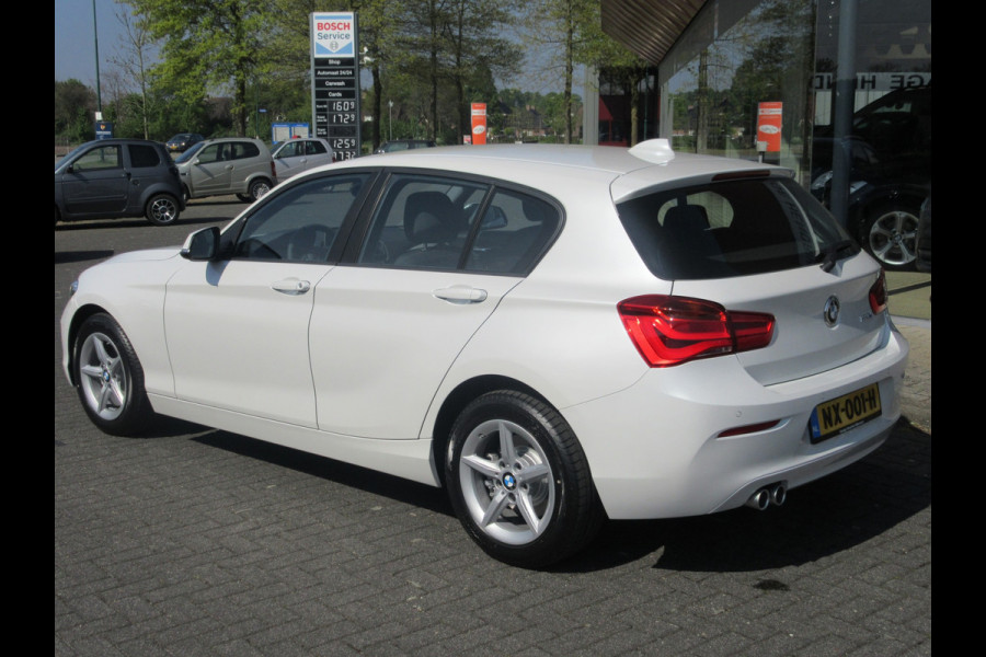 BMW 1-serie 120I Automaat 184 PK HIGH EXECUTIVE (occasion) Led verlichting, Navi , PDC V+A , Automaat