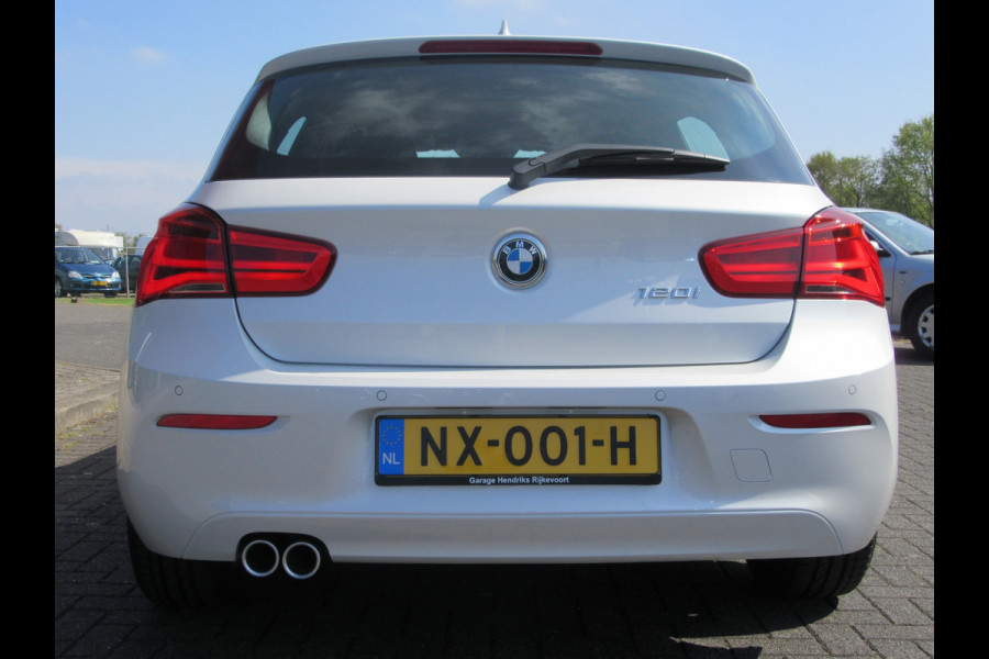 BMW 1-serie 120I Automaat 184 PK HIGH EXECUTIVE (occasion) Led verlichting, Navi , PDC V+A , Automaat