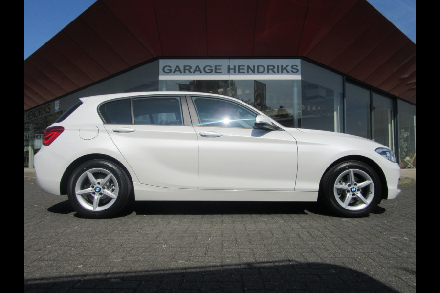 BMW 1-serie 120I Automaat 184 PK HIGH EXECUTIVE (occasion) Led verlichting, Navi , PDC V+A , Automaat