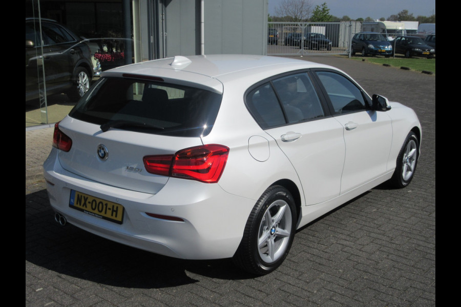 BMW 1-serie 120I Automaat 184 PK HIGH EXECUTIVE (occasion) Led verlichting, Navi , PDC V+A , Automaat
