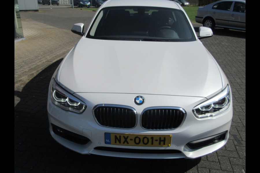 BMW 1-serie 120I Automaat 184 PK HIGH EXECUTIVE (occasion) Led verlichting, Navi , PDC V+A , Automaat