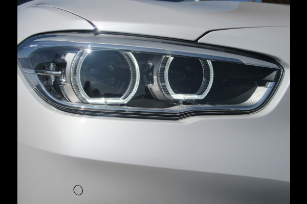 BMW 1-serie 120I Automaat 184 PK HIGH EXECUTIVE (occasion) Led verlichting, Navi , PDC V+A , Automaat