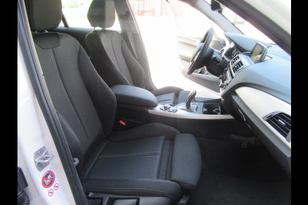 BMW 1-serie 120I Automaat 184 PK HIGH EXECUTIVE (occasion) Led verlichting, Navi , PDC V+A , Automaat