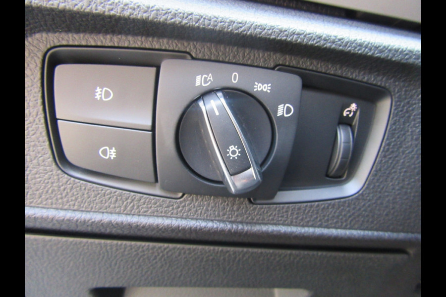 BMW 1-serie 120I Automaat 184 PK HIGH EXECUTIVE (occasion) Led verlichting, Navi , PDC V+A , Automaat