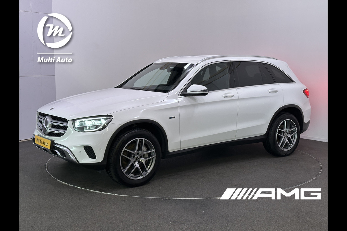 Mercedes-Benz GLC 300e 4MATIC AMG Plug In Hybrid Dealer O.H PHEV | Apple Carplay | Camera | Alcantara Sportstoelen Verwarmd | 19"L.M | Navi | DAB |