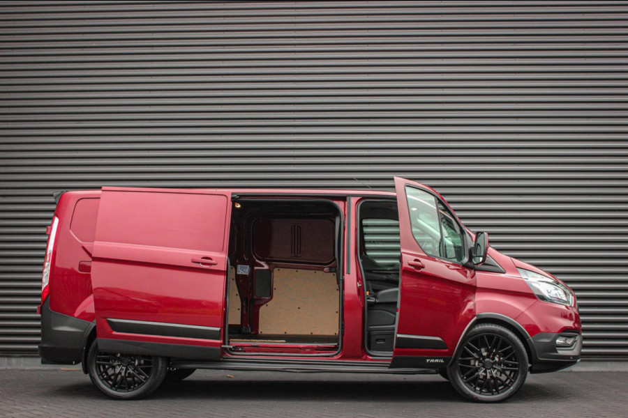 Ford Transit Custom 2.0 TDCI L2H1 TRAIL 170PK 6-BAK / NAVIGATIE / TREKHAAK / LEDEREN BEKLEDING / SPOILER / CAMERA / PDC / BPM VRIJ