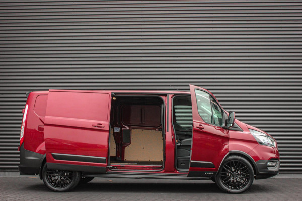 Ford Transit Custom 2.0 TDCI L2H1 TRAIL 170PK 6-BAK / NAVIGATIE / TREKHAAK / LEDEREN BEKLEDING / SPOILER / CAMERA / PDC / BPM VRIJ