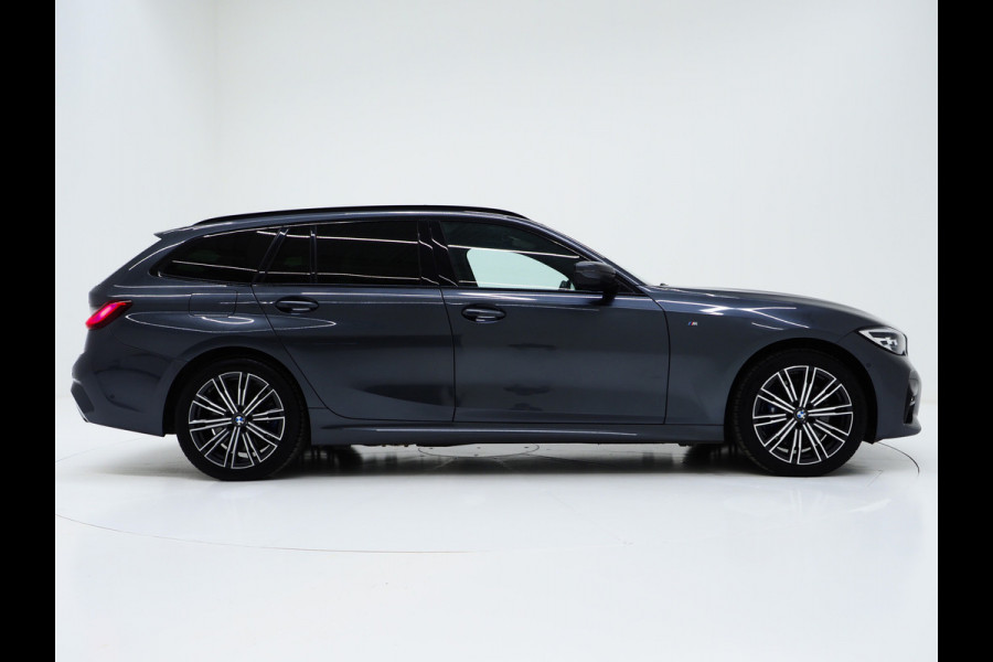BMW 3 Serie Touring 330e M-Sport Shadow | Panoramadak | HIFI Audio | Sportstoelen | Camera