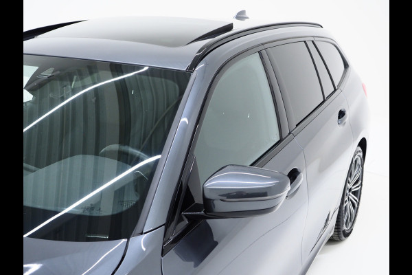 BMW 3 Serie Touring 330e M-Sport Shadow | Panoramadak | HIFI Audio | Sportstoelen | Camera
