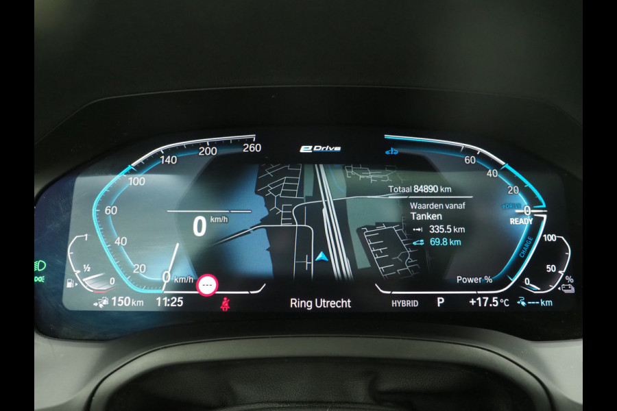 BMW 3 Serie Touring 330e M-Sport Shadow | Panoramadak | HIFI Audio | Sportstoelen | Camera