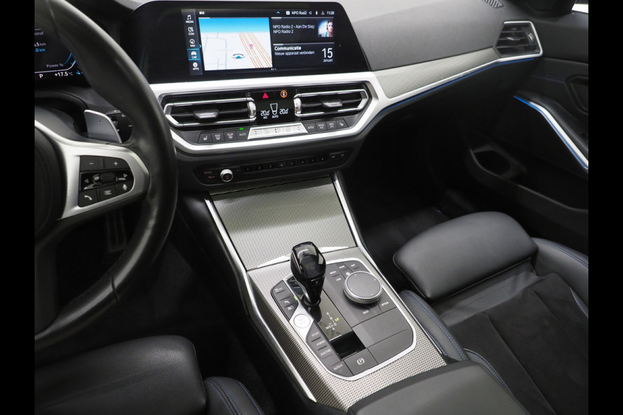 BMW 3 Serie Touring 330e M-Sport Shadow | Panoramadak | HIFI Audio | Sportstoelen | Camera