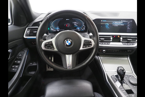 BMW 3 Serie Touring 330e M-Sport Shadow | Panoramadak | HIFI Audio | Sportstoelen | Camera
