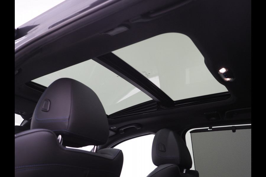BMW 3 Serie Touring 330e M-Sport Shadow | Panoramadak | HIFI Audio | Sportstoelen | Camera