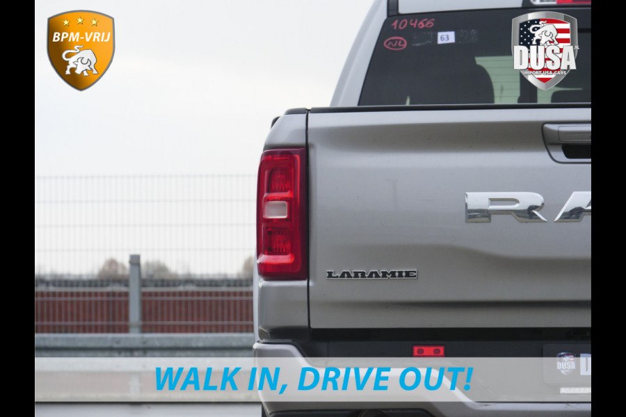 Dodge Ram | 1500 | Laramie | Sport | 3.0L I6 Hurricane | Crew Cab | 4X4 | BPM-VRIJ | Panorama | 12-inch Touchscreen | SPORT Getoonde accessoires zijn verkrijgbaar tegen meerprijs