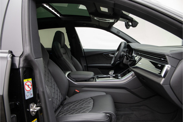 Audi Q8 60 TFSI e quattro Competition Pano, 4-wielsturing, RS stoelen, Aero-Pack, Carbon, 23"