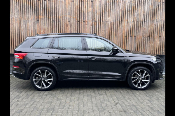 Škoda Kodiaq 1.5 TSI Sportline Automaat | Panoramadak | LED | Groot navigatiescherm | 20 inch lichtmetalen velgen | Stoelverwarming voor en a