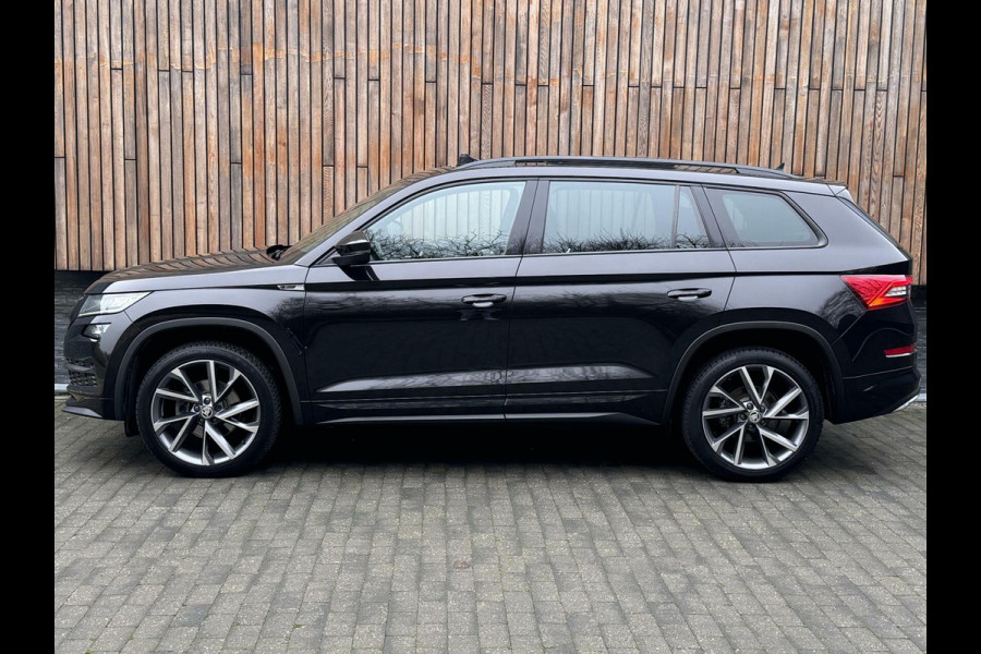 Škoda Kodiaq 1.5 TSI Sportline Automaat | Panoramadak | LED | Groot navigatiescherm | 20 inch lichtmetalen velgen | Stoelverwarming voor en a