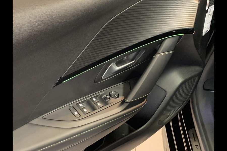 Peugeot 208 1.2 PureTech GT-Line 130PK | Automaat | Adaptieve Cruise Control | Trekhaak afneembaar |  Panoramadak | Navigatie | Achteruitrijcamera | Android auto / Apple carplay