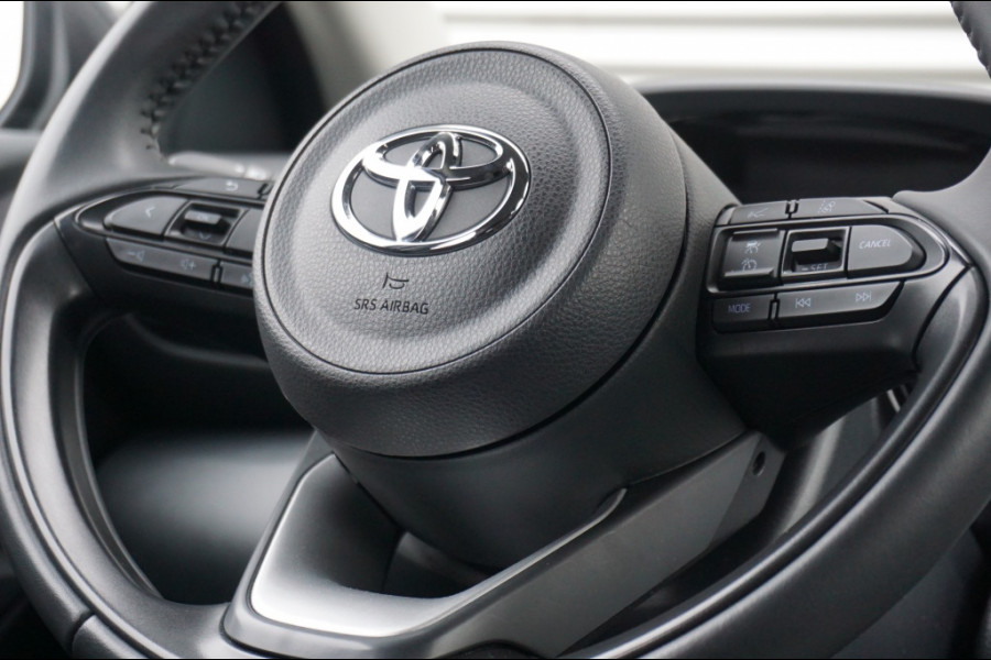 Toyota Yaris Hybrid Dynamic AUTOMAAT FULL-LED | CARPLAY | CAMERA !